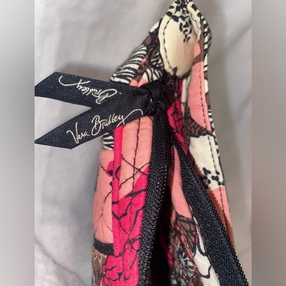 Vera Bradley Pink Quilted Shoulder Bag and matching wallet. - Picture 5 of 16